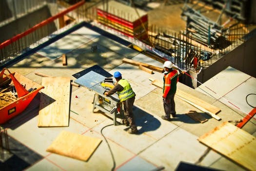 5 Hazards Contractors in Georgia Should Remember During the Summer Months